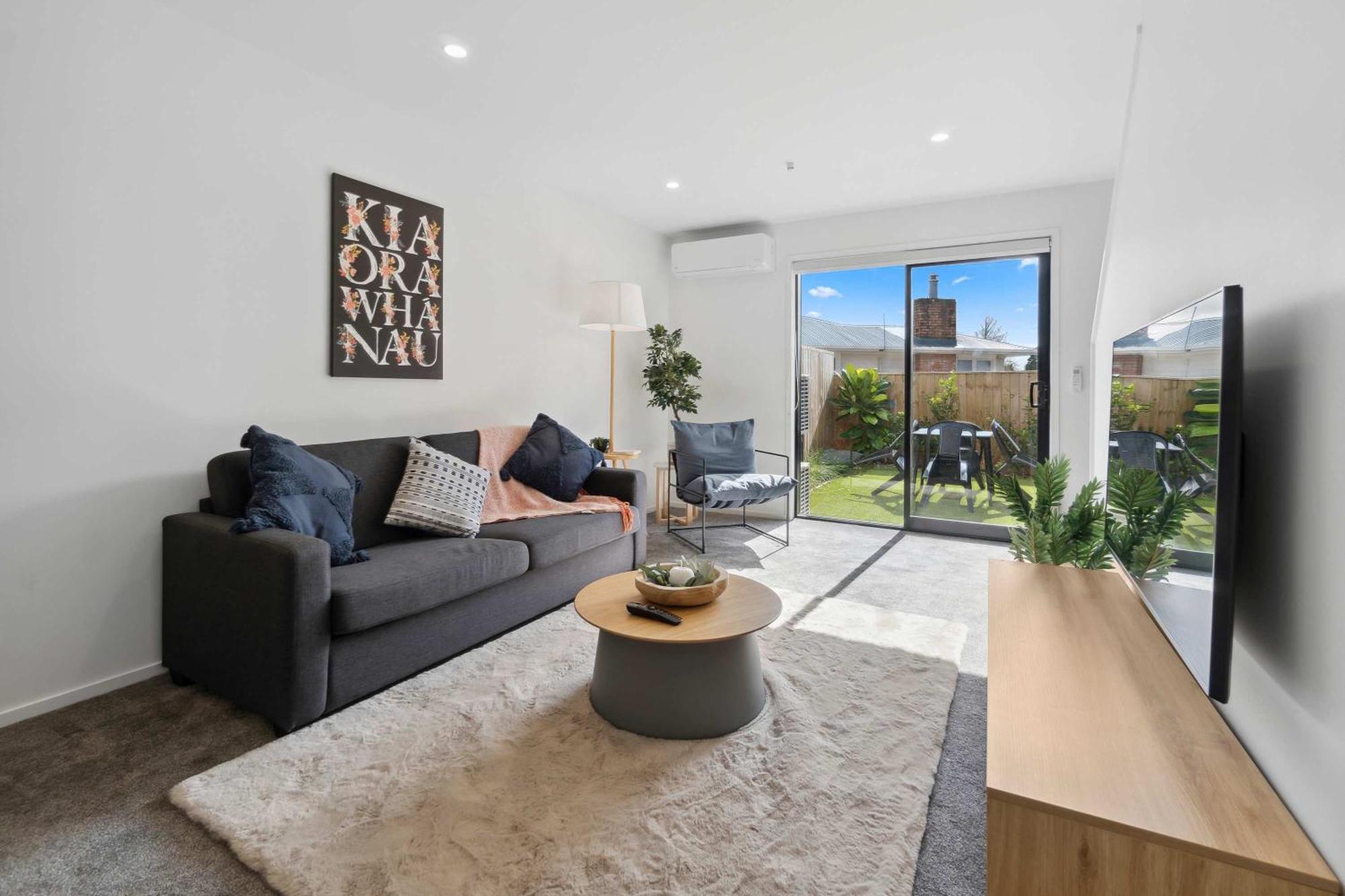 Modern 2-Bedroom Retreat With Private Patio Auckland Exterior foto
